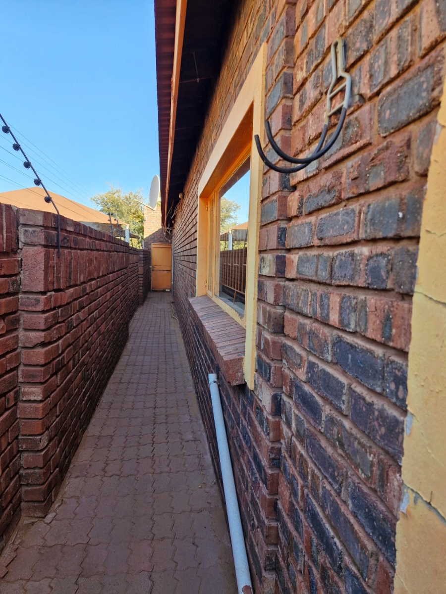 7 Bedroom Property for Sale in Kathu Northern Cape